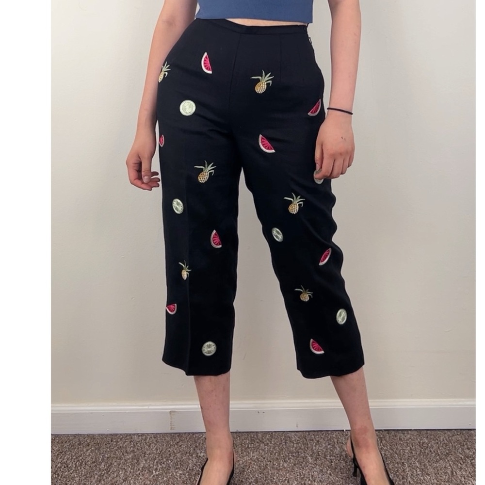 Vintage Talbots Irish Linen Black Capris with Fruit Embroidery